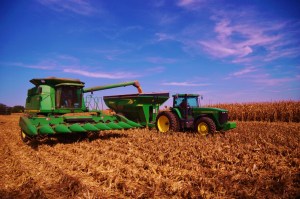 9610 Unloading into Grain Cart